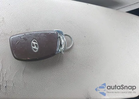 2020 Hyundai Elantra Value Edition z USA, uszkodzony, nr VIN 5NPD84LF6LH585417